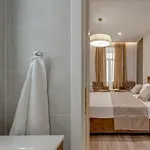 Royal Theatre And Apartamento Split