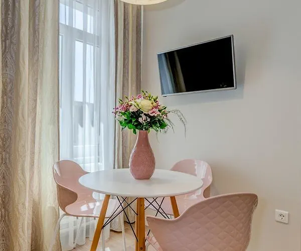 Апартаменти Royal Theatre And